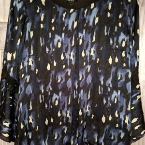 Pretty blue cheetah bell sleeve shirt